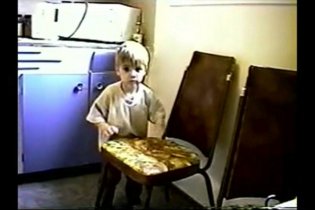 Justin Bieber: Never Say Never - Clip 'Drums'