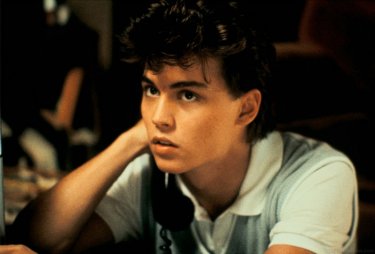 Un giovanissimo (e irresistibile) Johnny Depp in una scena di Nightmare - Dal profondo della notte