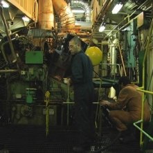 Un'immagine della sala macchine a bordo del cargo del film Il colore del vento