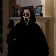 Un'immagine di Ghostface dal film Scream 4