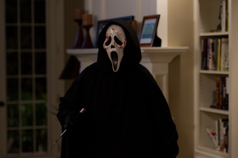 Un'immagine di Ghostface dal film Scream 4
