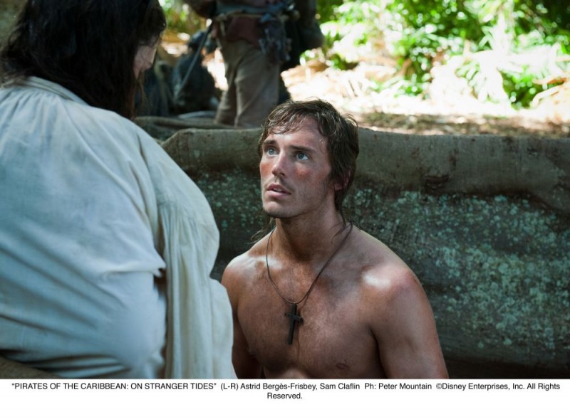 Sam Claflin nel film Pirati dei Caraibi 4: Oltre i confini del mare