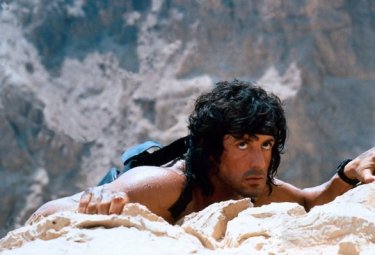 Sylvester Stallone in una scena di Rambo 3