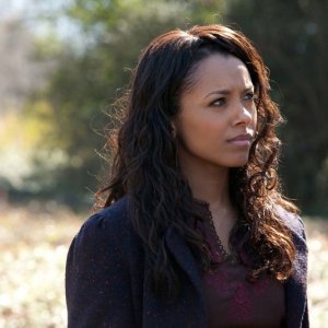 Katerina Graham in un momento dell'episodio Know Thy Enemy di Vampire Diaries