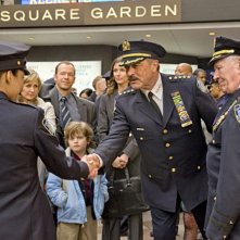 Amy Carlson, Donnie Wahlberg, Bridget Moynahan, Tom Selleck e Len Cariou nel pilot di Blue Bloods