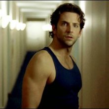 Bradley Cooper in una sequenza del thriller Limitless