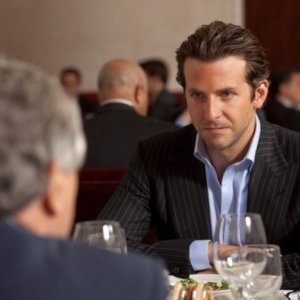 Bradley Cooper nei panni dello scrittore Eddie Morra in Limitless (2011)