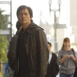 Clifton Collins, Jr nell'episodio A Message Back di The Event