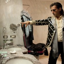 Emilio Solfrizzi è Piero Cicala nel film Se sei così, ti dico di sì