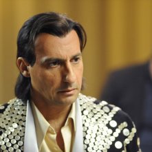 Solfrizzi è l'ex-cantante Piero Cicala nel film Se sei così, ti dico di sì