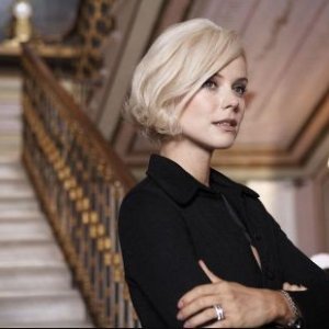 Andrea Osvart nella fiction La donna della domenica