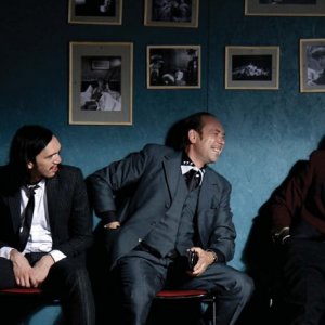 Olivier Gourmet con Bakary Sangarè in Robert Mitchum est mort