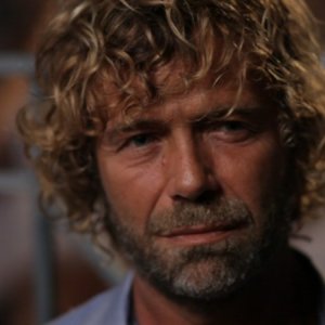 Massimo Ciavarro è Stefano Landi nel film Dance for Life