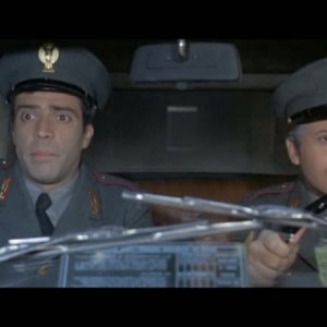 Enrico Montesano e Alighiero Noschese in Io non spezzo... rompo