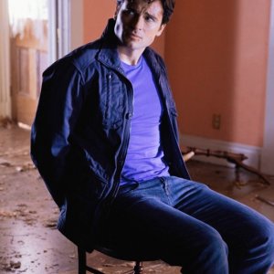 Clark (Tom Welling) legato a una sedia nell'episodio Kent di Smallville