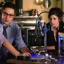 Emil (Alessandro Juliani) e Lois (Erica Durance) nell'episodio Kent di Smallville