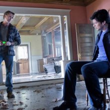 John Schneider e Tom Welling in una scena dell'episodio Kent di Smallville