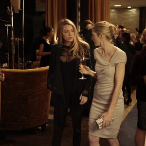 Lily (Kelly Rutherford) parla con Serena (Blake Lively) nell'episodio Empire Of The Son di Gossip Girl