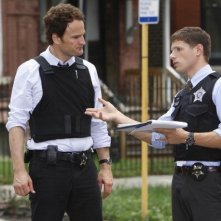Jason Clarke e Matt Lauria in una scena dell'episodio Hog Butcher di The Chicago Code