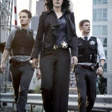 Jason Clarke, Jennifer Beals e Matt Lauria in una foto promozionale di The Chicago Code