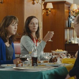 Melanie Laurent e gli altri protagonisti di Et soudain tout le monde me manque