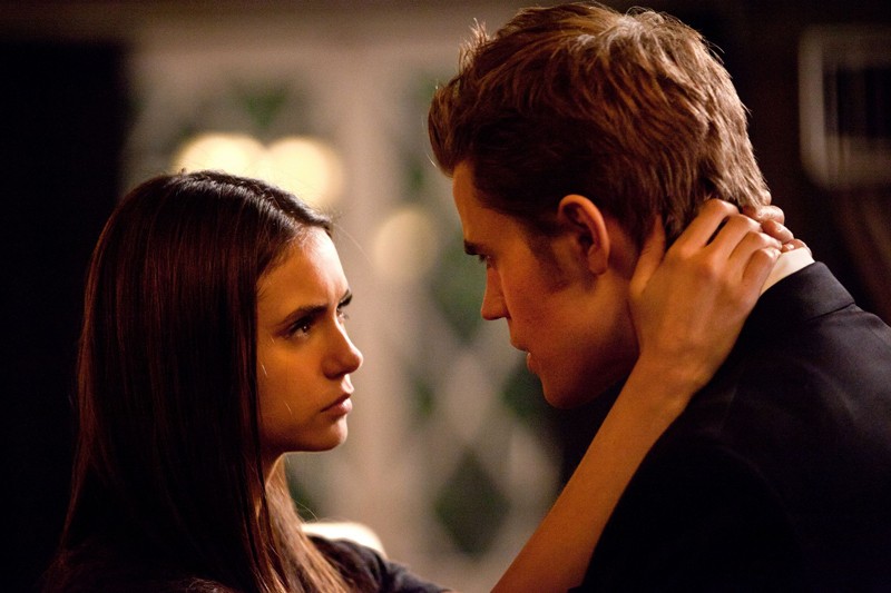 Elena Nina Dobrev Guarda Negli Occhi Stefan Paul Wesley Nell Episodio The Last Dance Di Vampire Diar 200895