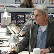 Gibbs (Mark Harmon) in una sequenza dell'episodio Two Faced di NCIS