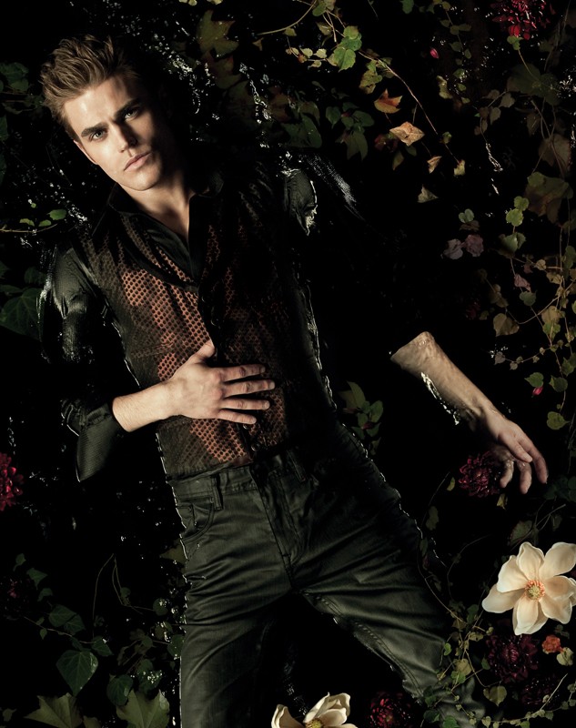Un Immagine Di Paul Wesley Sdraiato In Acqua Per Un Poster Della Season 2 Di Vampire Diaries 201022