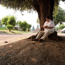 Giuseppe Battiston è 'il Professore' in Notizie degli scavi di E.Greco