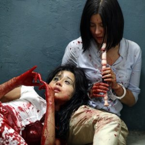 Una truculenta scena del film Bedevilled