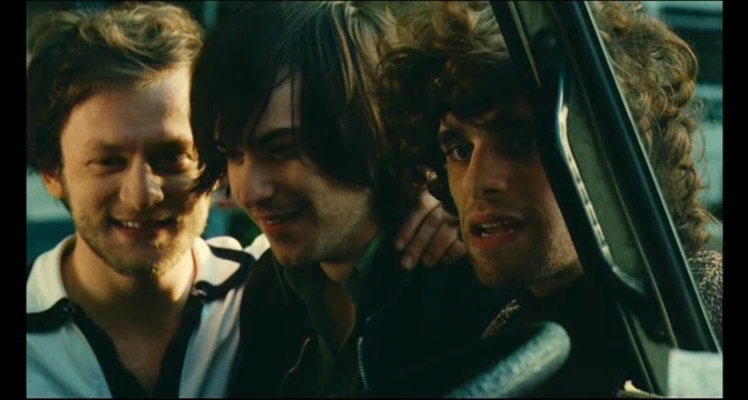 Bus Palladium - Film Noi, insieme, adesso - Bus Palladium - Trailer Italiano - Movieplayer.it