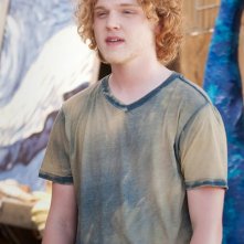 Joe Adler in una scena del film Prom