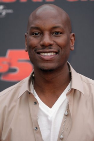 Un sorridente Tyrese Gibson presenta Fast & Furious 5 a Roma