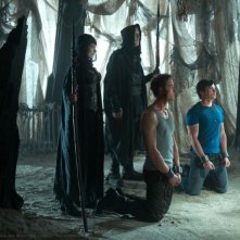 Justin Hartley e Tom Welling fatti prigionieri nell'episodio Dominion di Smallville