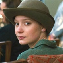 Mia Wasikowska in una scena di Restless