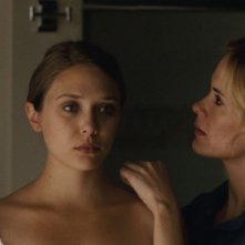 Sarah Paulson e Elizabeth Olsen in Martha Marcy May Marlene