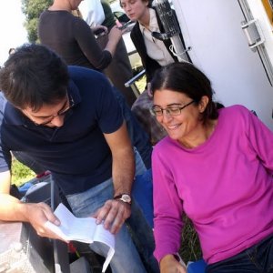 La regista Giorgia Cecere sul set del film Il primo incarico
