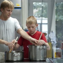 Thomas Doret con Jérémie Rénier ne Il ragazzo con la bicicletta dei fratelli Dardenne