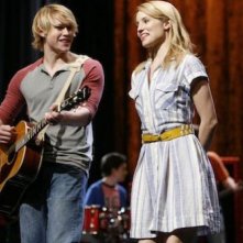 Chord Overstreet E Dianna Agron In Una Scena Dell Episodio Rumours Della Seconda Stagione Di Glee 202287