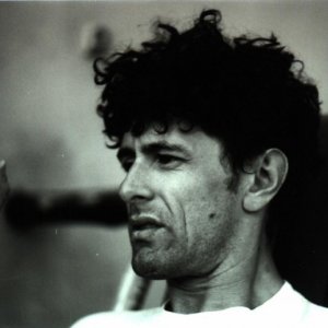 Un primo piano di Fabrizio Monetti