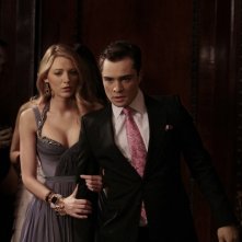 Blake Lively e Ed Westwick in una scena dell'episodio The Princesses and the Frog di Gossip Girl