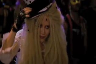 Beastly - Clip 'Kyle incontra la strega Kendra'