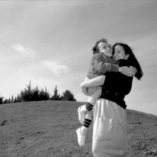 Una immagine del jazzista con la mamma dal film Michel Petrucciani - Body & Soul