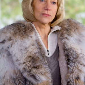 Una incantevole Helen Mirren nel film Red