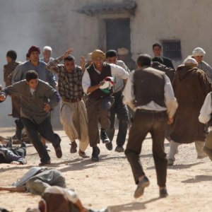 Una scena tratta dal film Hors-la-loi