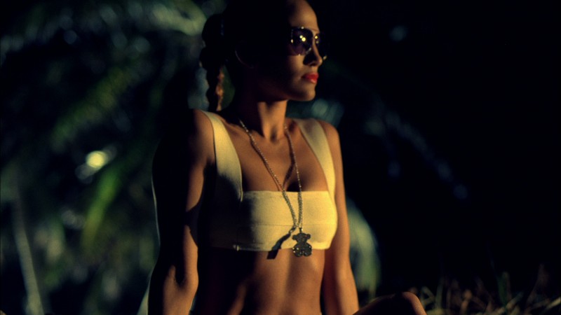 Jennifer Lopez Indossa Occhiali Aviator Gucci Nel Videoclip Di I M Into You 202652