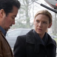 Kevin Corrigan Ed Anna Torv In Un Momento Dell Episodio The Last Sam Weiss Di Fringe 202634