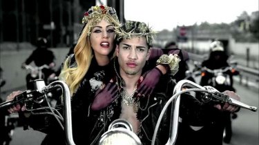 Lady Gaga and Rick Gonzalez/Jesus in the Judas music video.