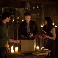 Steven R. McQueen, David Anders e Katerina Graham nell'episodio The Sun Also Rises di Vampire Diaries