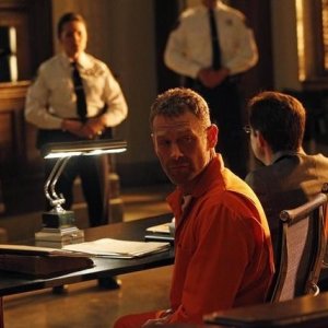 Max Martini in una scena dell'episodio Knockout di Castle
